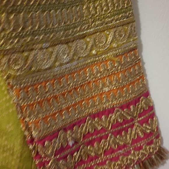 Girls' Mehnd Green Silk 3-Pieces Party Dress - Picture 6 of 8